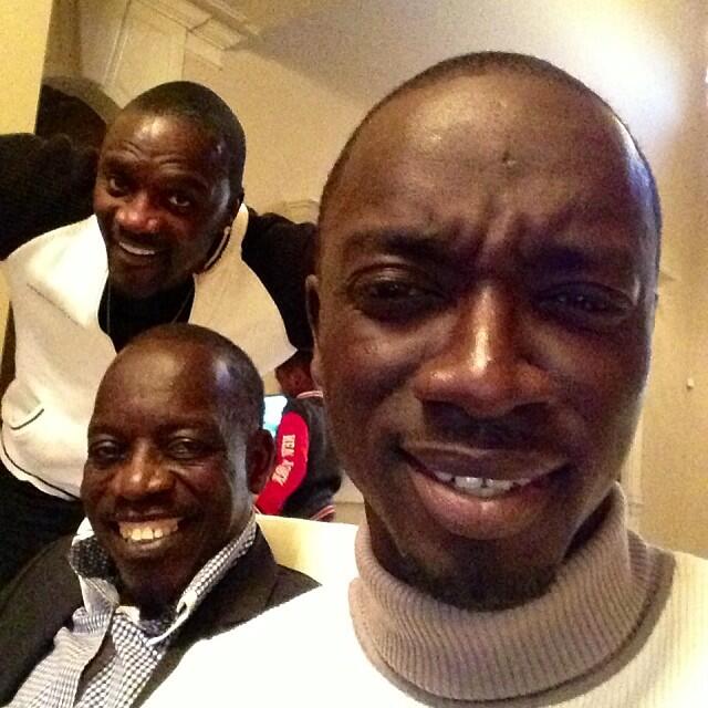 AKON ZONE ar Twitter: "Pic of @AKON w/ his father Mor Thiam &amp; Omar ( Brother) On Thanksgiving Day http://t.co/NpfaDz9OZx" / Twitter