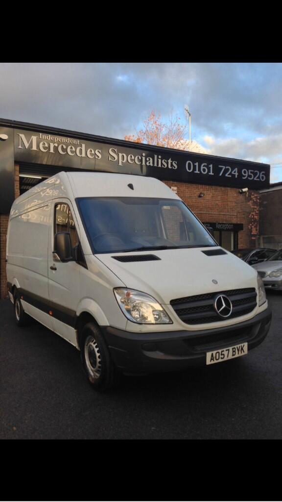Mercedes sprinter 315cdi mwb fsh 174500miles £5750+vat contact us at: 0161 724 9526

m-star.co.uk