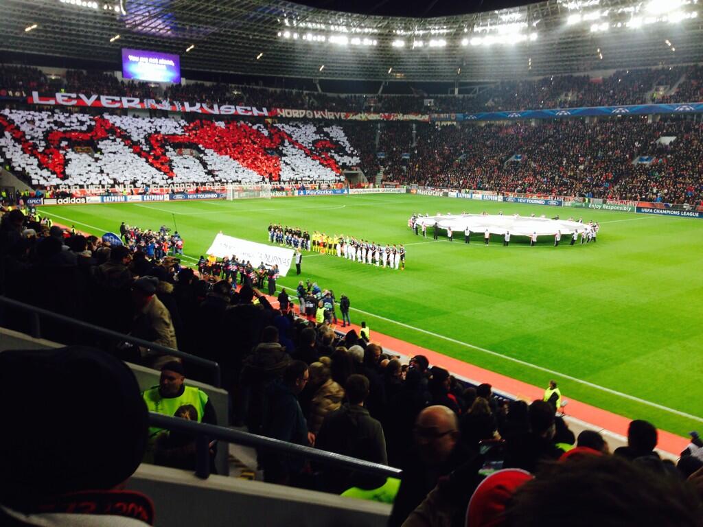 Manchester United Fans Bayer Leverkusen