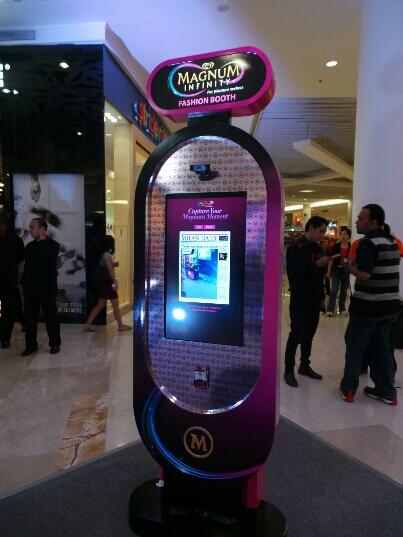 MyMagnumID's tweet photo. Jangan lupa mengunjungi #MagnumInfinityID lounge ya. Kamu bisa berfoto di fashion booth ini nih. http://t.co/kx7IHnhW8f