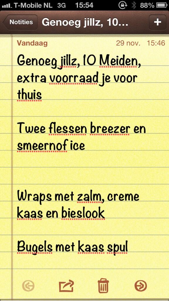 MariekeSdeHaas's tweet photo. Boodschappenlijstje noemt @reneeboot dit... Lijkt meer op een verlanglijstje voor @St_Niclaas ... :) http://t.co/J4fOAQmX1X