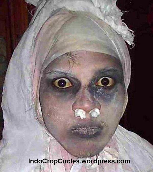 55 Gambar Setan Mata Merah Terbaik