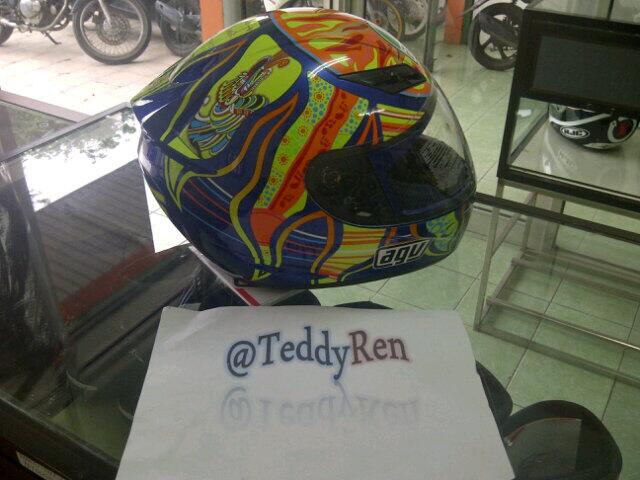 Terjual Helm AGV k3 dan GP-tech harga MIRING ukuran 