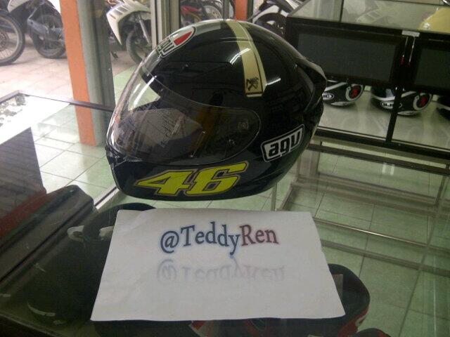 Terjual Helm AGV k3 dan GP-tech harga MIRING ukuran 