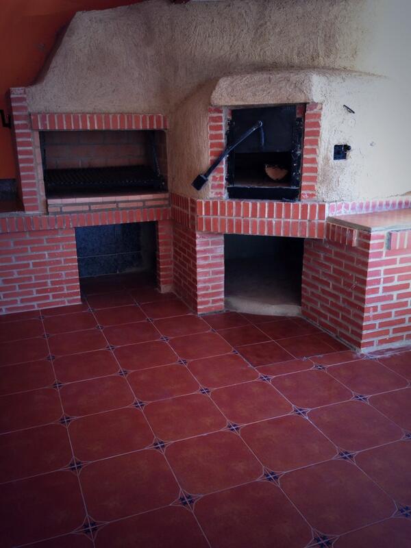 jorge8831's tweet photo. Señores aquí tenéis nuestro horno de leña y parrilla para disfrutar próximamente http://t.co/ZOfFjysTDz