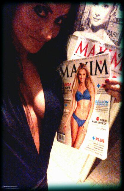 illona_8's tweet photo. Finally! Got my @MaximMagSA ♥ follow the @DreamTeam_Girls every month! @Nadz_Lee @MichellevZl http://t.co/F0cm6aw3BE