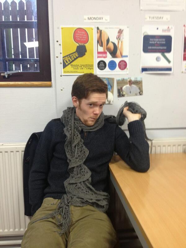 BethhKatee's tweet photo. Loving the scarf @tomistweetin #workit http://t.co/UQeIWV31YS