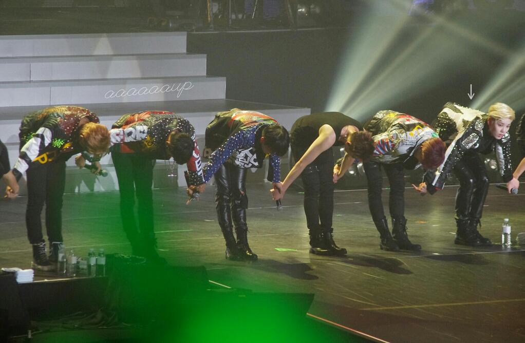 BaPN4KqCEAIRZ7a.jpg:large