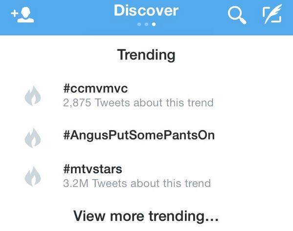 HitMusicAus's tweet photo. This makes me happy! 

#AngusPutSomePantsOn - @Angus_OL http://t.co/tQrHBBjXdR