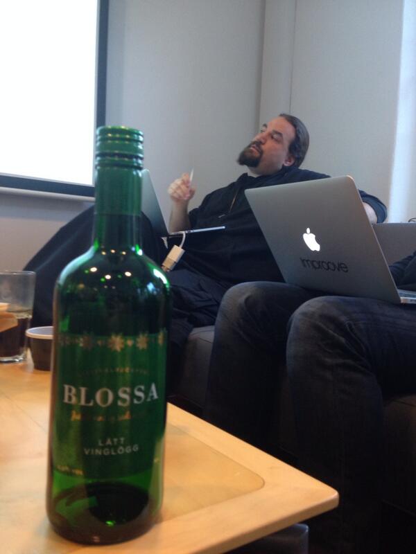 Improove tweet media