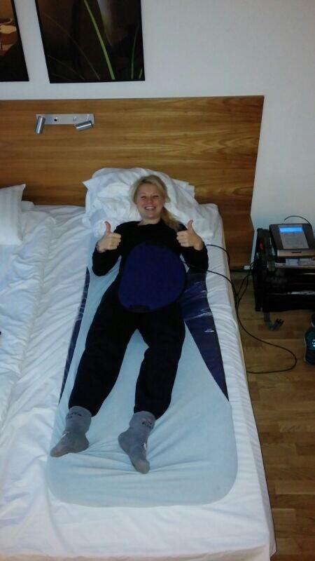 skiverband's tweet photo. Miri Gössner vor dem Sprint auf der Magnetmatte! Start 17:45 Uhr, live im ZDF #WirfuerD http://t.co/eSOnuDL4o9