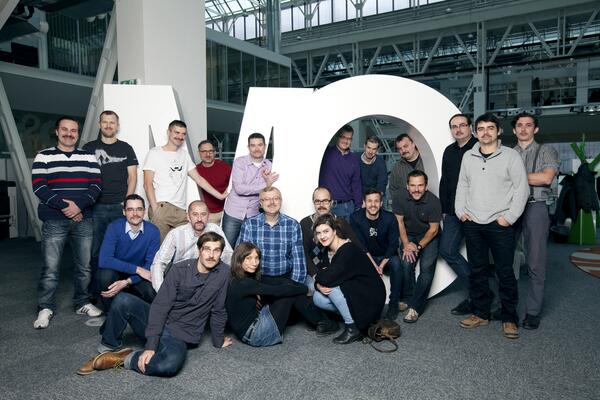 Oripetr's tweet photo. Poslední den. Economia Movember Team vč. dvou stylistek #Movember http://t.co/Y4D1twixJR