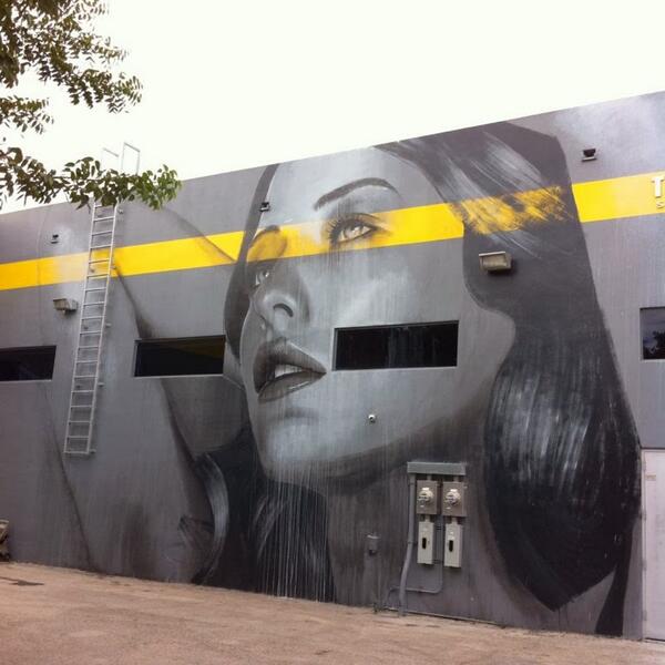 LoftyGoalsNYC's tweet photo. #RONE delivers a gorgeous #mural for #ArtBasel2013: http://t.co/DFQqwR1zgJ