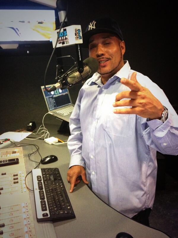 CliqueNow's tweet photo. Kickin it with @DJLES your DJ's favorite Producer!!! #team64 #BlackOutMix #BlackFriday http://t.co/3FR2BV68X7