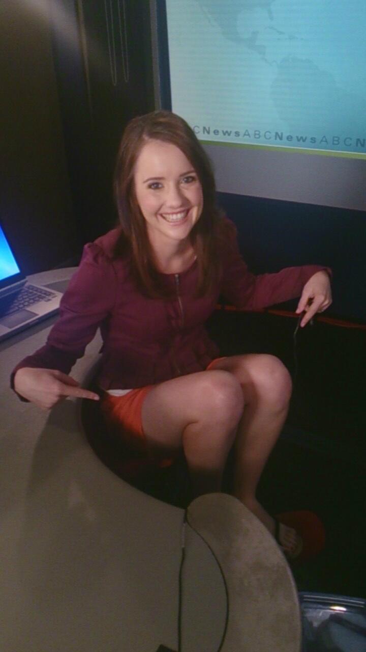 Kristy O Brien On Twitter Territory Newsreaders This Is Why You Can T See Below The Desk Shorts And Thongs For A Casual Sat Http T Co Acfc3nzg5c