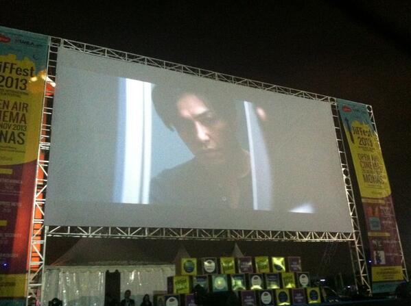 jiffest's tweet photo. Yeay! Trailer @filmkillers sekarang sedang diputar di Open Air Cinema! #JiFFestIsBack http://t.co/lDV8vr5tP3