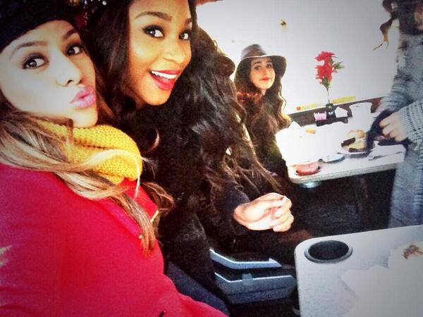 lovimimi tweet picture