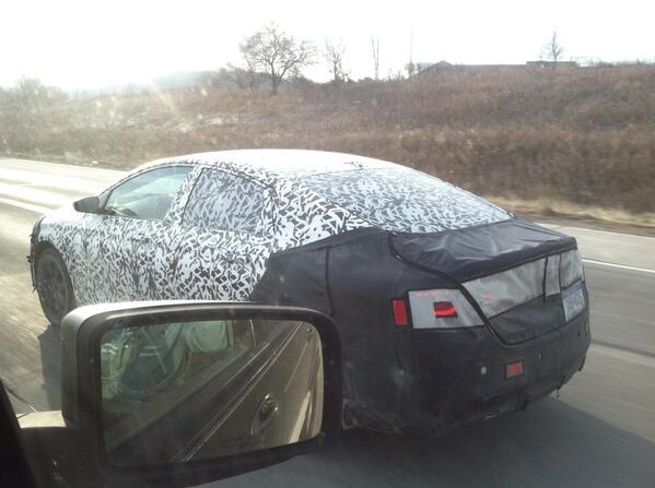 caitykerr4's tweet photo. 3 cars in a row like this . why http://t.co/JfrAycVCIJ