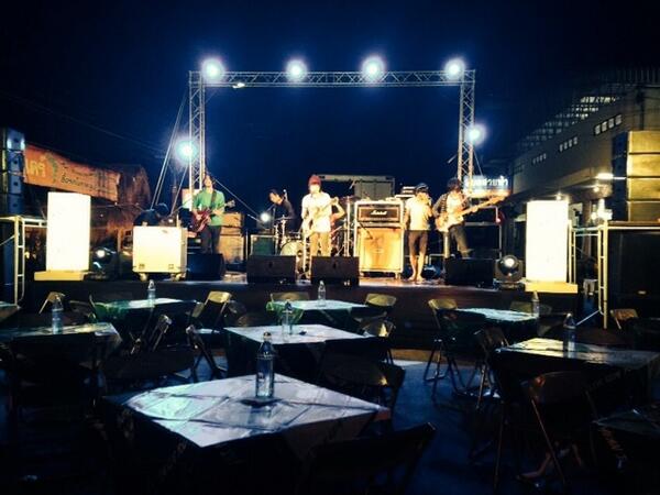 twitmantoy's tweet photo. TRMT Soundcheck 'Chang Export ละลานตา Party' ณ ร้าน 08 House Radio จ.อุบลราชธานี http://t.co/95tCNnaQh3