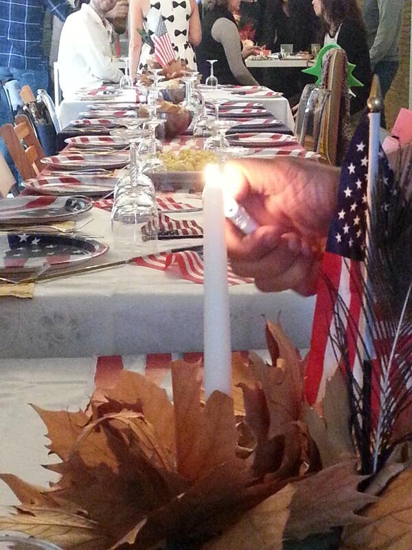 KintTie's tweet photo. En #sevilla el thanksgiving se celebra en peñuelas #thanksgivingenpeñuelas http://t.co/vqXBqZPCec