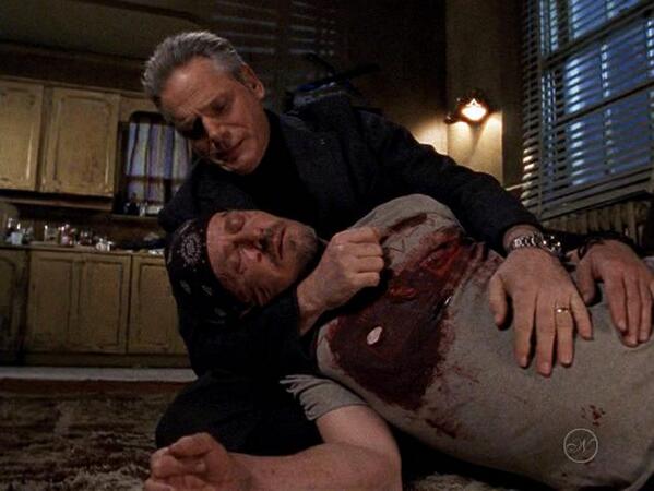 Section1RedCell's tweet image. La Femme Nikita - Another friend down..