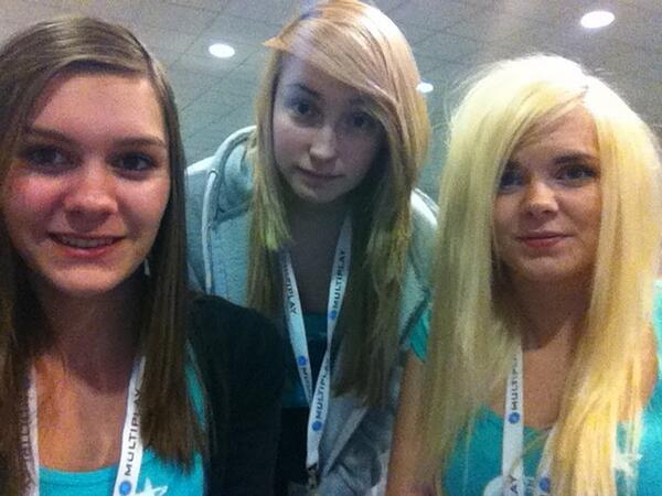 EclipseTeam_'s tweet image. If you see us come and say hi 😁 LAN is good so far