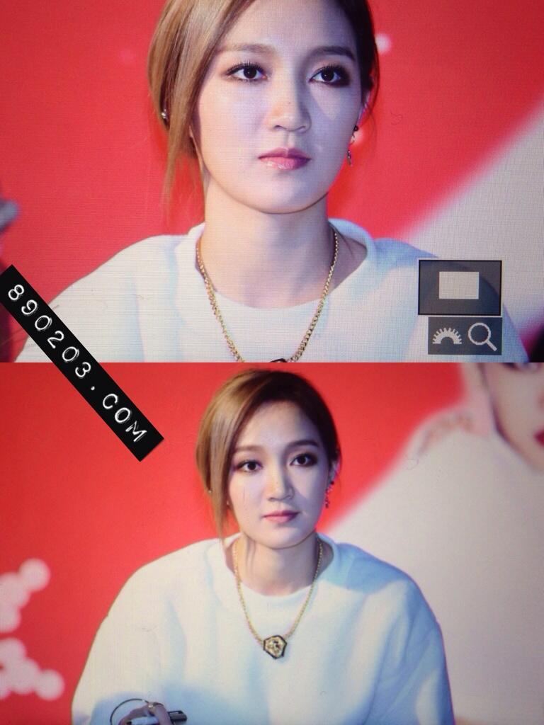 BaVLQ2xCEAAyLAH.jpg:large