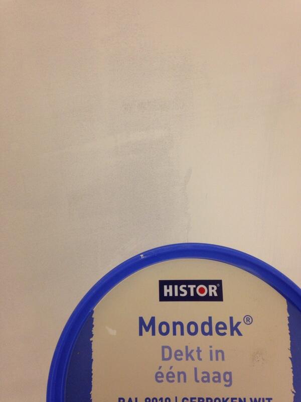 Vandaag begonnen met schilderen, dure emmer #histor, monodek, dekt in 1x, dus niet #fail #komenzevanhistorookhelpen?