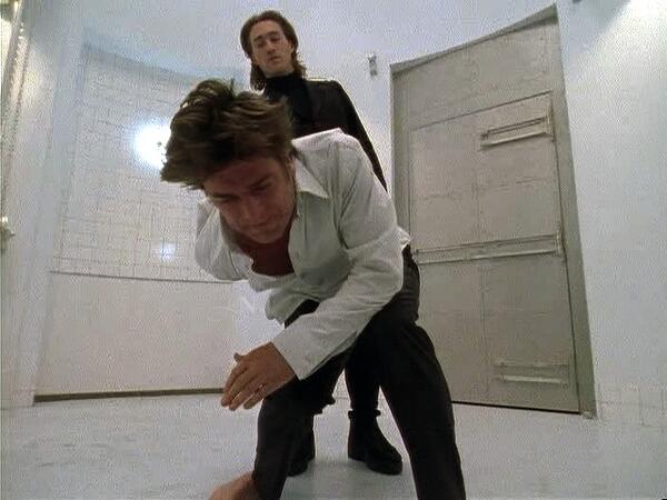Section1RedCell's tweet image. La Femme Nikita - Michael schools O'brian