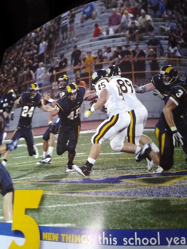 Tim_bcheck49's tweet photo. @zachlyon_ I'm pretty sure I put you on your ass this play http://t.co/fdivbyWva1