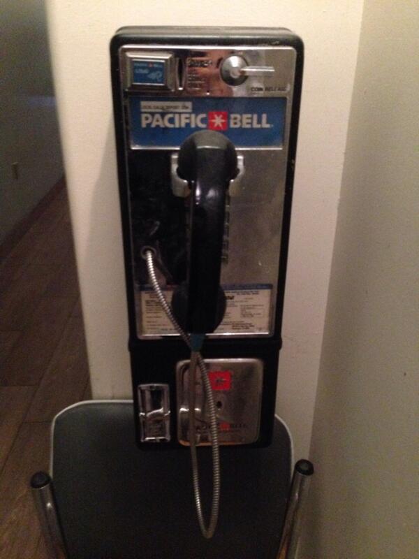 deesnider's tweet image. What the hell is this thing!? I think your supposed to talk into it?! Weird!