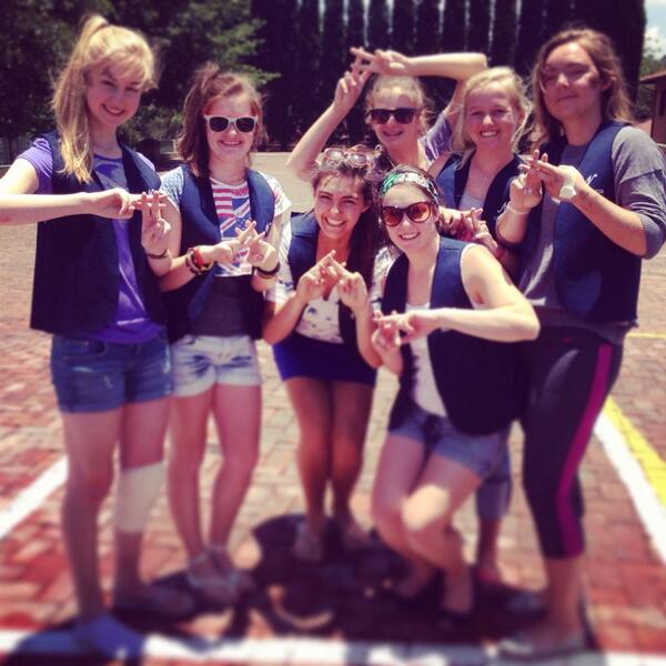 enoscolette's tweet image. #peoplelikeyou @CarnaMyburgh @anntoux @Lynmariesmit7 @smichelise