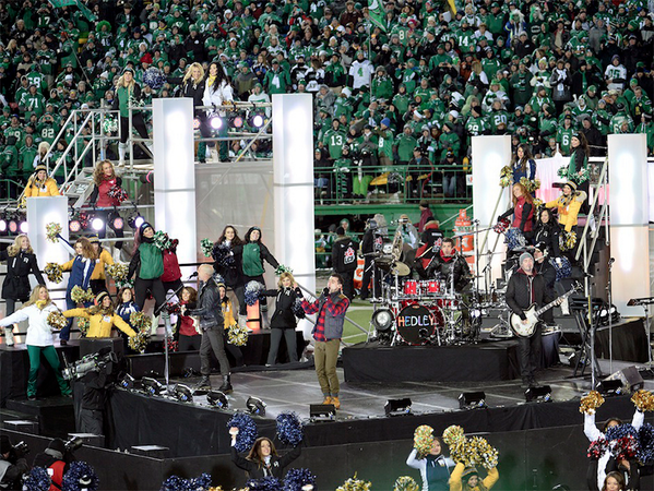 Hedleyonline's tweet photo. RT this if you’ve got tickets to see us LIVE in 2014 on the Wild Live Tour!! -TH http://t.co/M20AxX4DX9