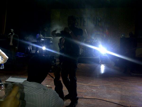 iamOkon's tweet image. Ikechukwu joins D'banj and K-Switch on stage to perform Critical. #stepup2vip