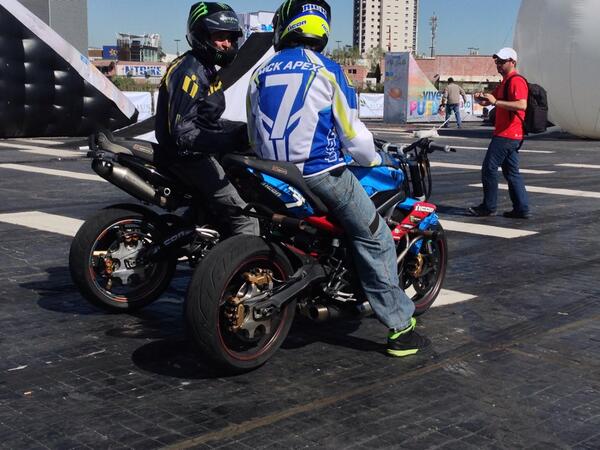 Motos listas! Check!!! <a href="/Ernie_Vigil/">Ernie Vigil</a>  @NickApex #VivePuebla