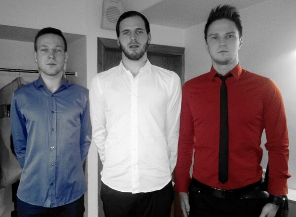 Gatavojamies Bildēm. Tikai nepārprotiet...