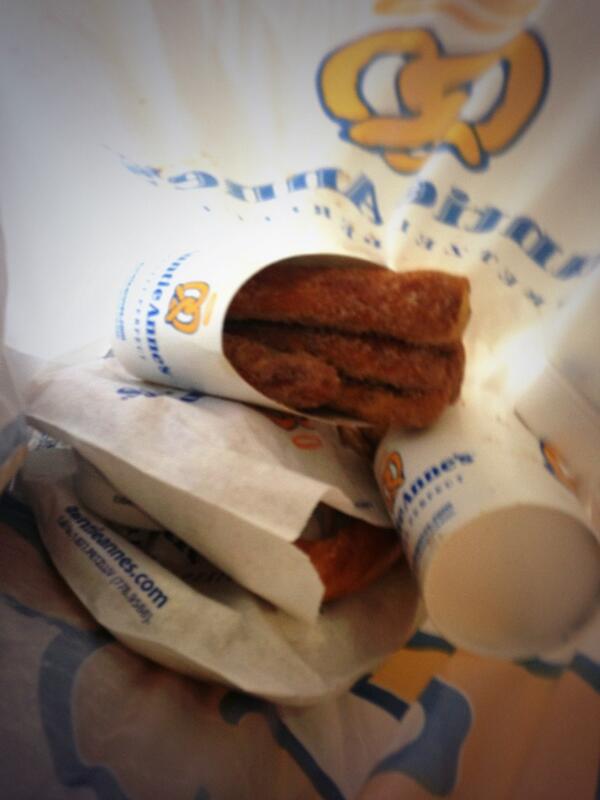 bhiggsss's tweet image. Maaad pretzels #totheface