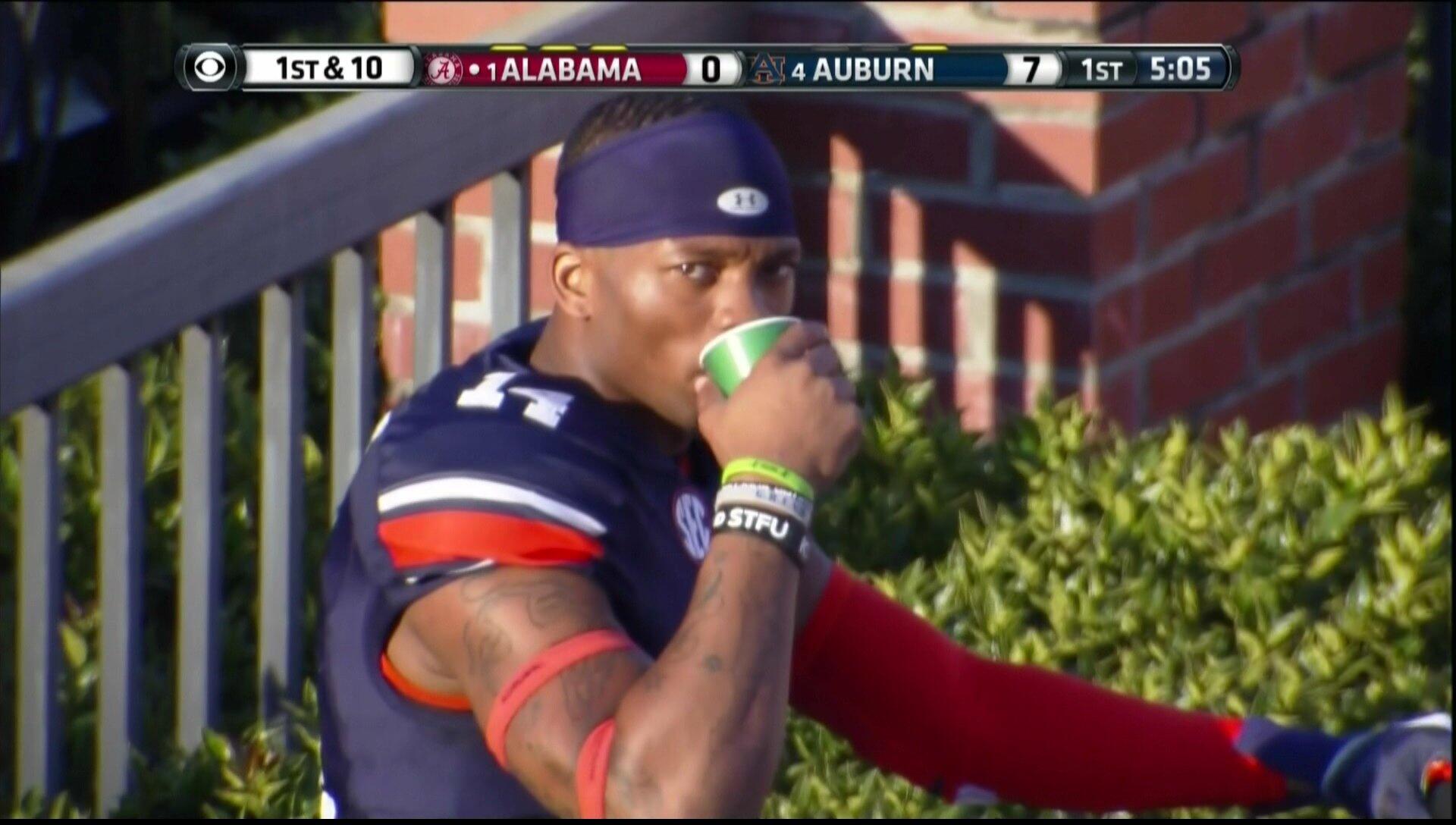 BaWWG60CYAA4jtq.jpg:large