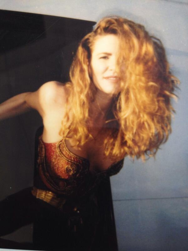 Tawny kitaen hot