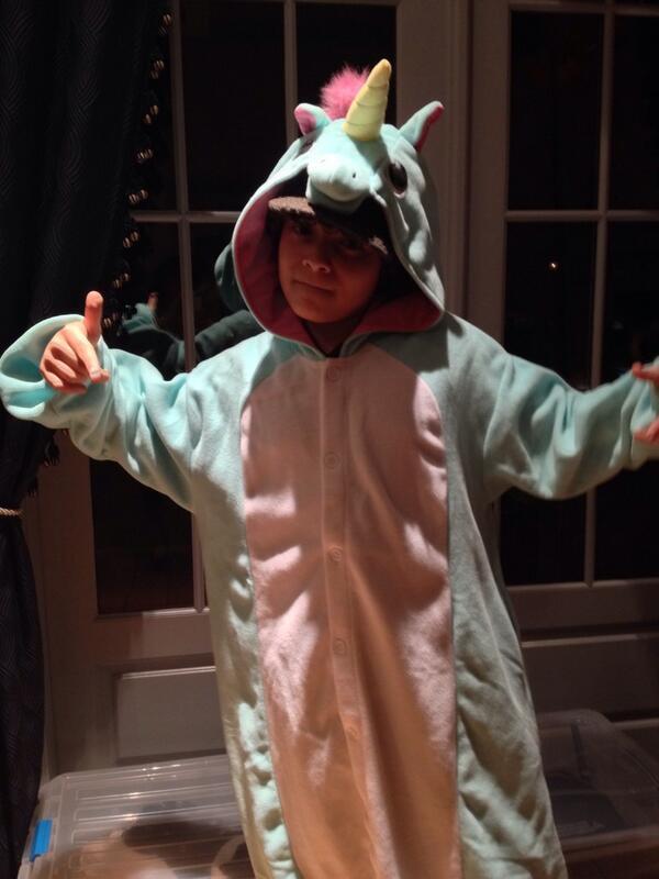 This is what happens when i sleep over at <a href="/TheCatValentine/">Cat Valentine</a>'s place #imaunicorn