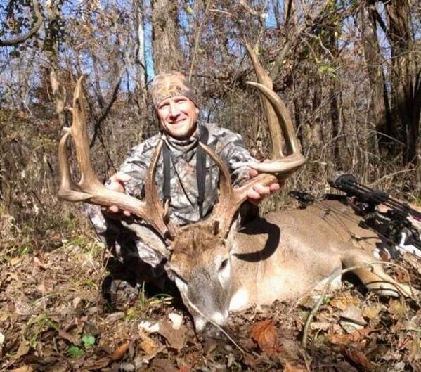 deerhuntingmag's tweet image. Astounding! RT @thwackem: World Record 8 ??? This giant public land KS Buck is said to gross 191" as a 4x4!