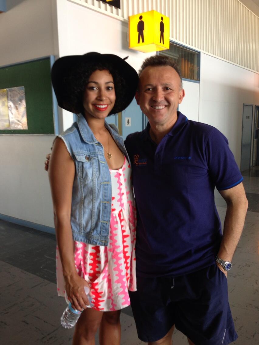 BaY49roCIAAWOO6.jpg:large