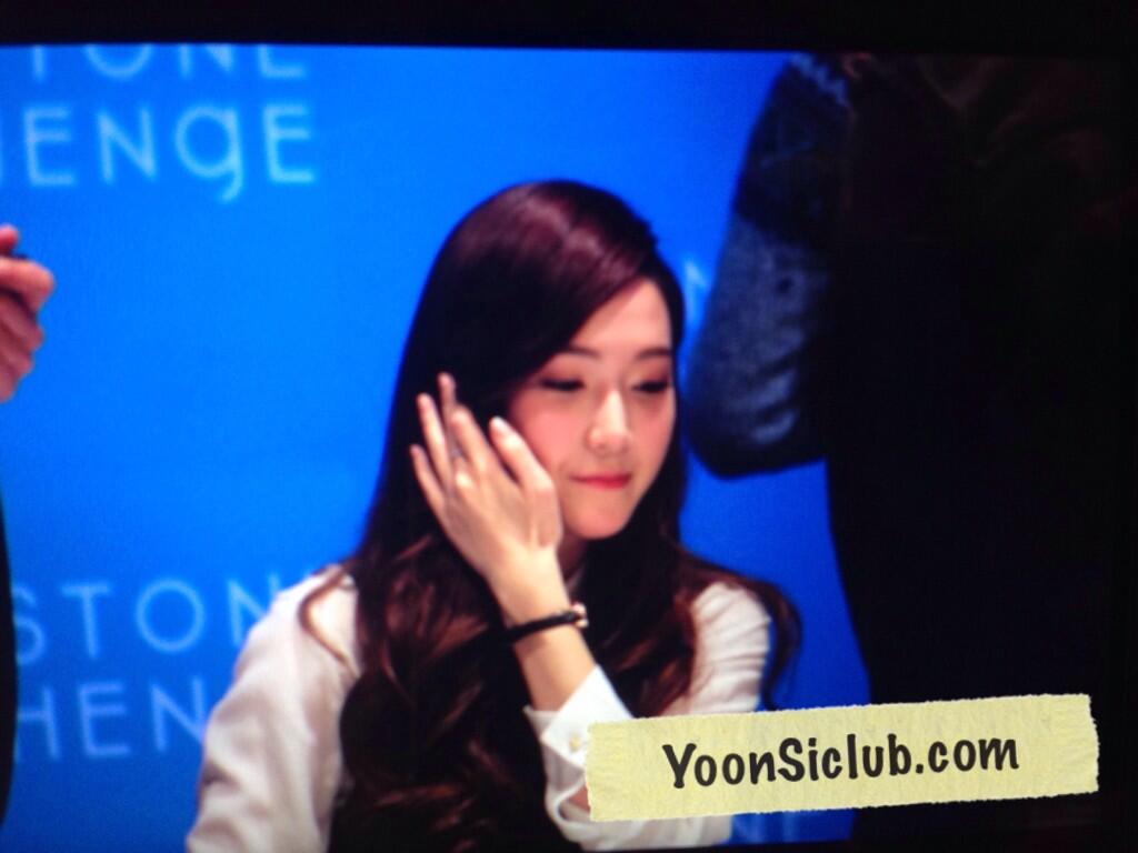 BaY5uCICQAAtd2j.jpg:large