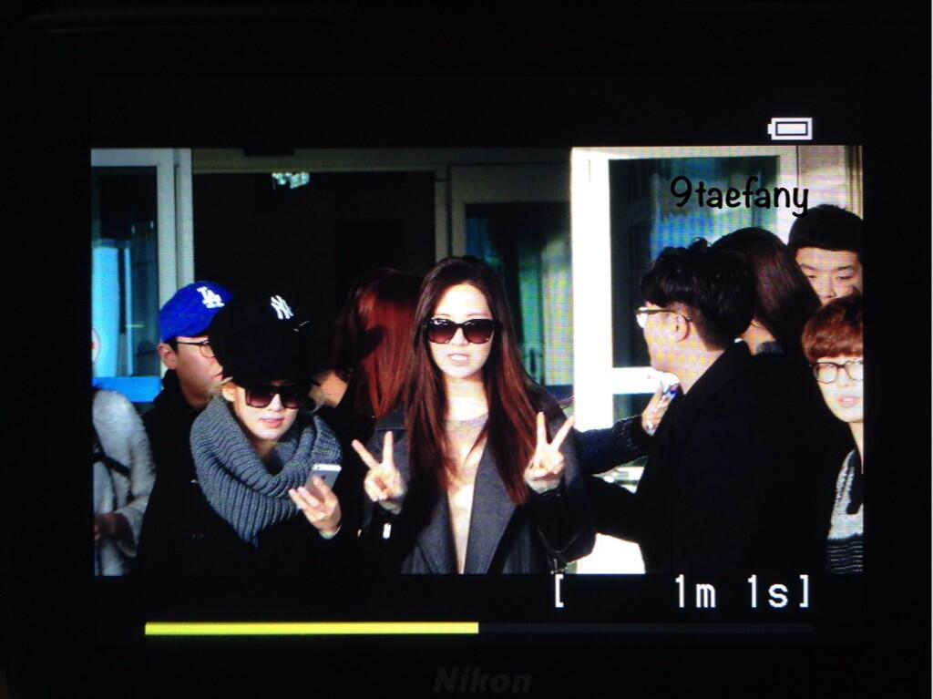 [PIC][01-12-2013]SNSD trở về Hàn Quốc vào trưa nay BaYFnBPCMAA4fgA