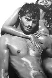 SirJohnSeymour's tweet photo. #SeductiveSunday ...in case anyone is interested http://t.co/q16mQXOskU