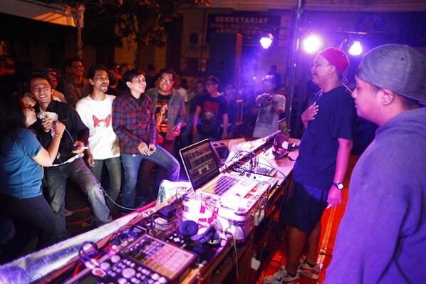 #barbuktadimalam <a href="/WAFTLAB/">waft-lab</a> electro:work 4.0 <a href="/brongkos/">XXL Chicken</a> x <a href="/Celana_Gemes/">CG</a>