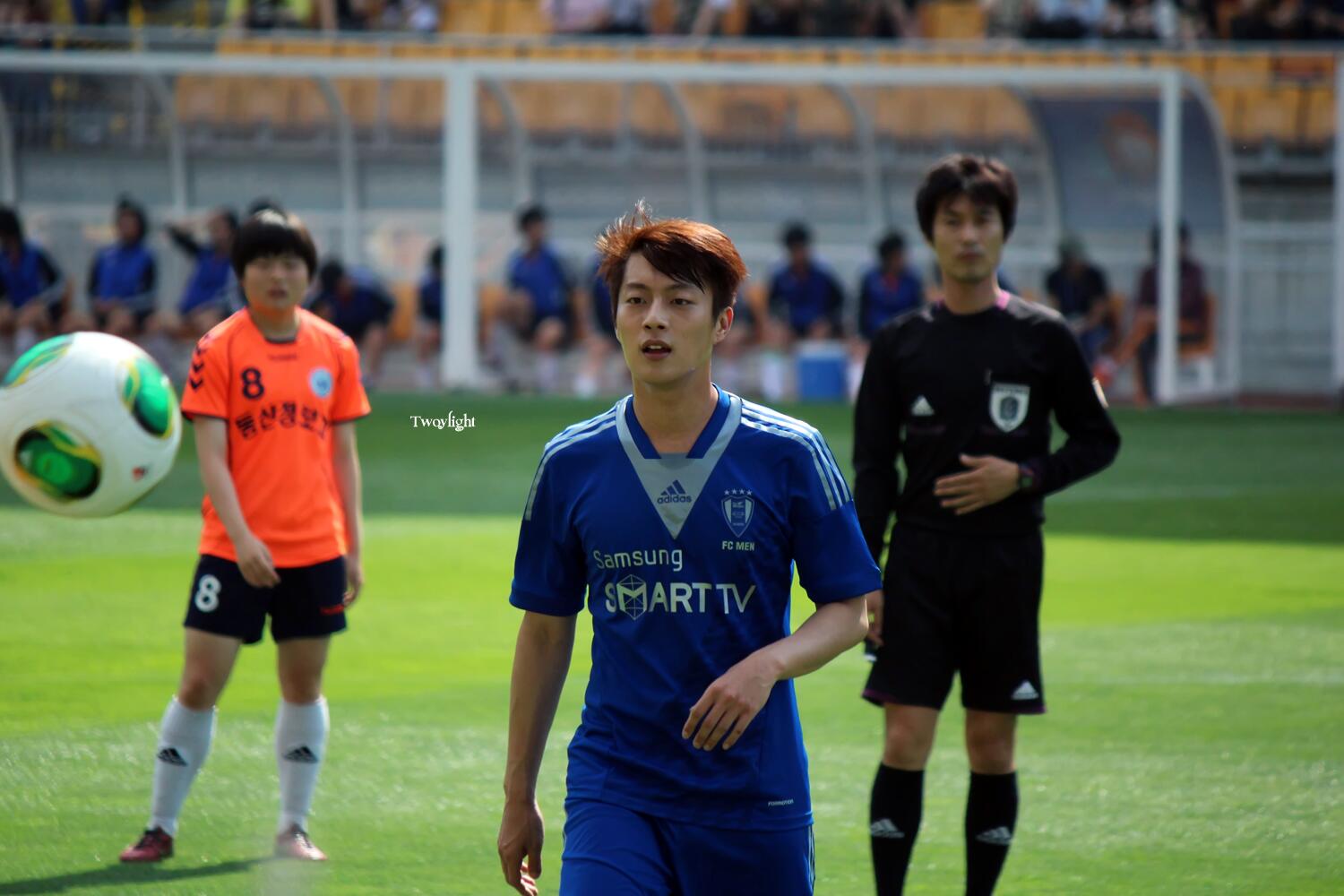 BaZLvEiCIAAjbvY.jpg:large