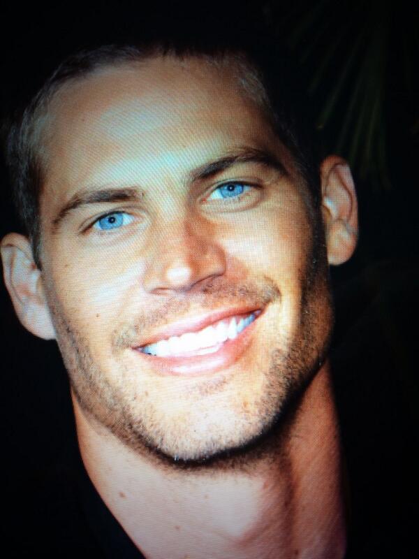 GUTY14HAZ's tweet photo. Nunca se sabe lo q te depara la vida por eso hay q disfrutar de ella todo lo q se pueda,descansa en paz Paul Walker. http://t.co/U1YMs3S1J9