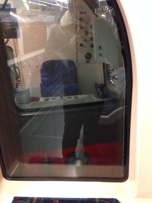 Where's the #driver ???? Lolllll #tfl #london #tube #underground #train is this train on the right way round???
