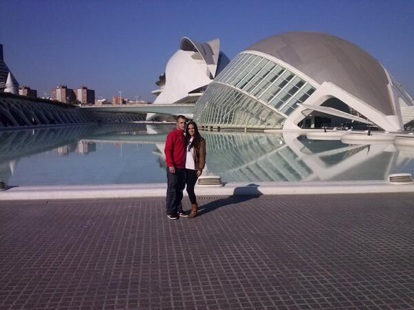 cchitones's tweet photo. Paseando por valencia con @mariiacayuelas http://t.co/biLRxxqnbi